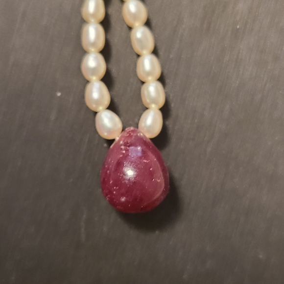 Genuine fresh water pearl and Ruby necklace - Picture 5 of 5